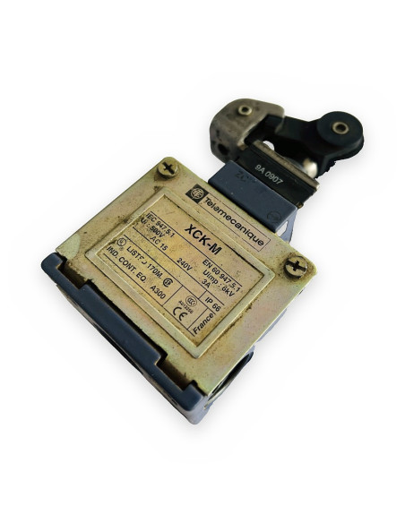 Caja telemecanico con pulsador
