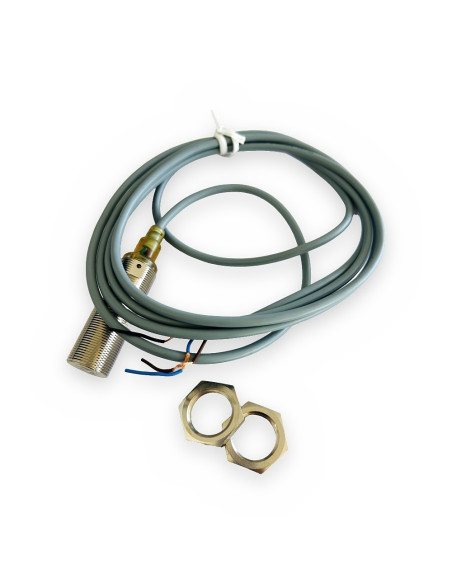 Detec. Inductivo M18 E 8mm. largo PNP NO c/cable